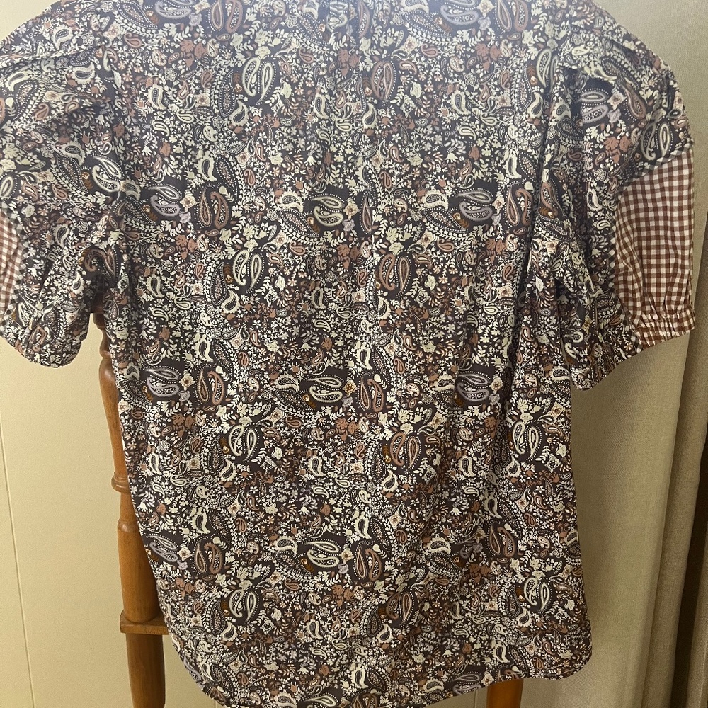 Great Spring/Summer Blouse - Picture 4 of 5